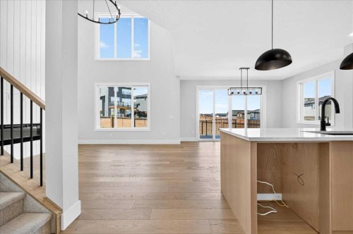 560 Livingston Way Ne, Calgary, AB - Indoor