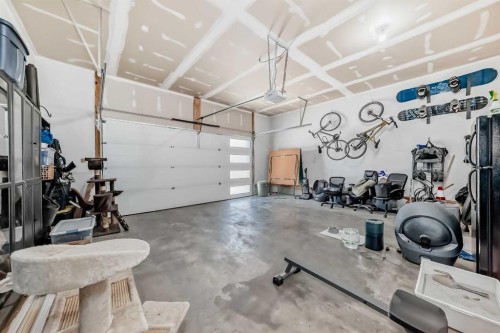 1941 Mahogany Boulevard Se, Calgary, AB - Indoor Photo Showing Garage