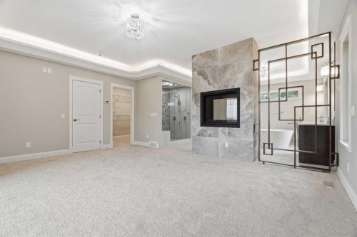 1131 Edgemont Road Nw, Calgary, AB - Indoor Photo Showing Other Room