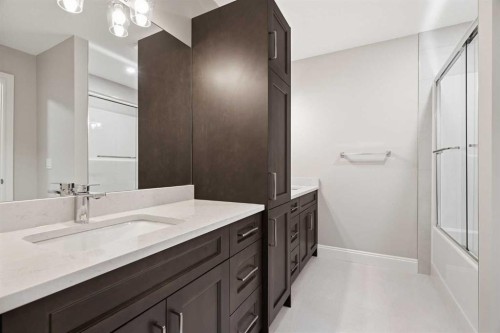 1131 Edgemont Road Nw, Calgary, AB - Indoor Photo Showing Bathroom