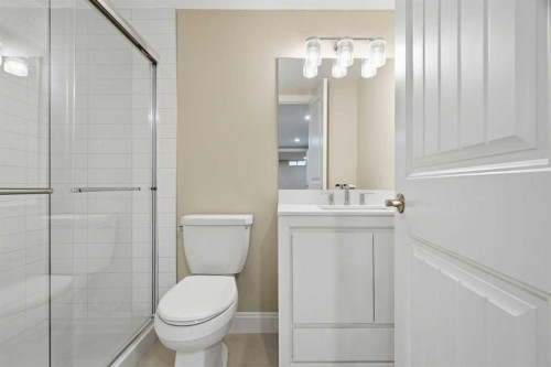 1131 Edgemont Road Nw, Calgary, AB - Indoor Photo Showing Bathroom