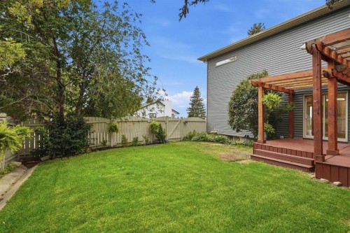 1131 Edgemont Road Nw, Calgary, AB - Outdoor