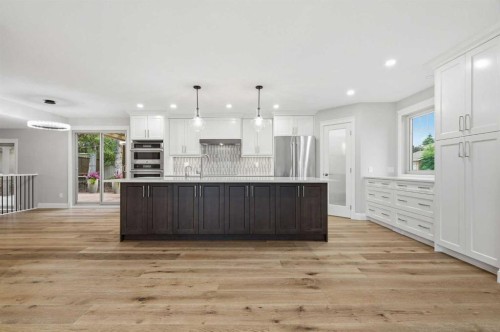 1131 Edgemont Road Nw, Calgary, AB - Indoor Photo Showing Kitchen With Upgraded Kitchen