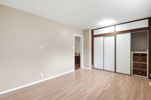 1832 43 Street Se, Calgary, AB - Indoor Photo Showing Other Room
