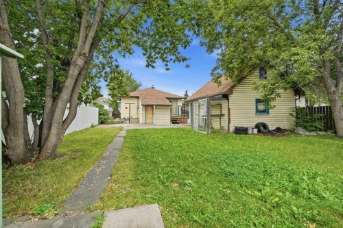 1832 43 Street Se, Calgary, AB - Outdoor