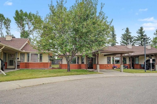 2640 Dovely Court Se, Calgary, AB - Outdoor