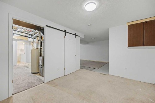 2640 Dovely Court Se, Calgary, AB - Indoor