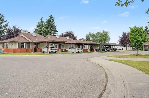 2640 Dovely Court Se, Calgary, AB - Outdoor