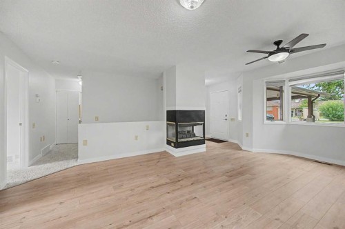 2640 Dovely Court Se, Calgary, AB - Indoor Photo Showing Other Room