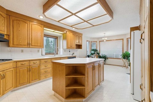 116 Scandia Rise Nw, Calgary, AB 