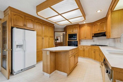 116 Scandia Rise Nw, Calgary, AB 