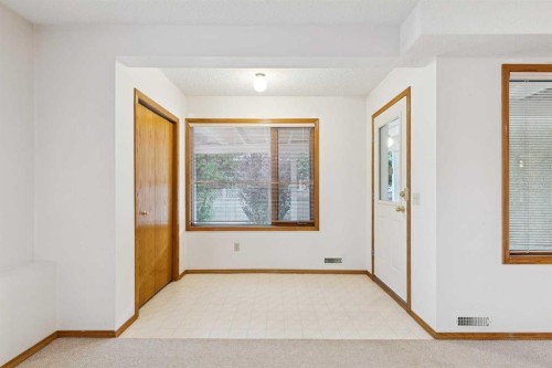 116 Scandia Rise Nw, Calgary, AB 