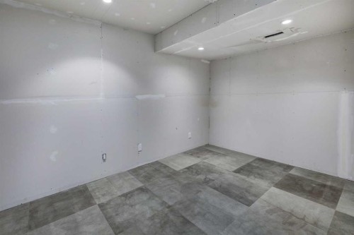 36 Copperstone Court Se, Calgary, AB - Indoor Photo Showing Other Room