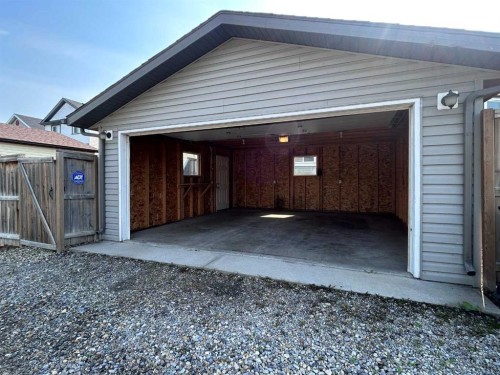36 Copperstone Court Se, Calgary, AB - Outdoor With Exterior