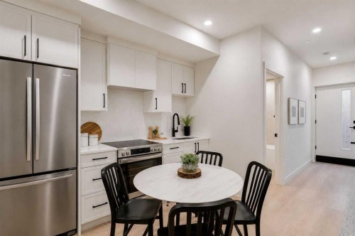 1923 26 Avenue Sw, Calgary, AB - Indoor Photo Showing Dining Room