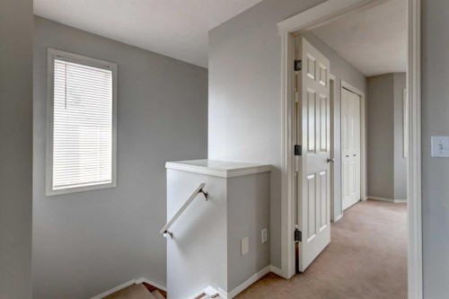 33 Everstone Avenue Sw, Calgary, AB - Indoor Photo Showing Other Room