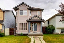 33 Everstone Avenue SW Calgary, AB T2Y 4E6