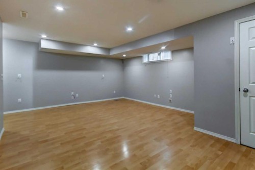 33 Everstone Avenue Sw, Calgary, AB - Indoor
