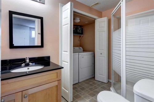 33 Everstone Avenue Sw, Calgary, AB - Indoor