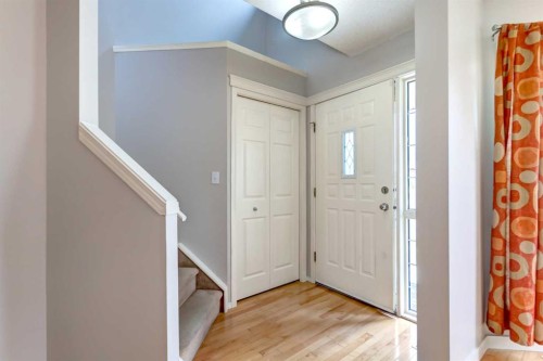 33 Everstone Avenue Sw, Calgary, AB - Indoor Photo Showing Other Room