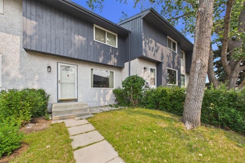 24-800 Bowcroft Place  Cochrane, AB T4C 1B9