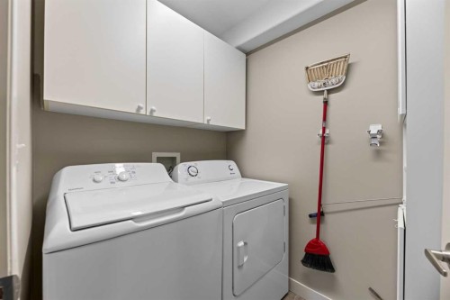404-4514 54 Avenue, Olds, AB - Indoor Photo Showing Laundry Room