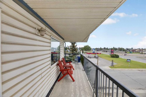 404-4514 54 Avenue, Olds, AB - Outdoor With Exterior