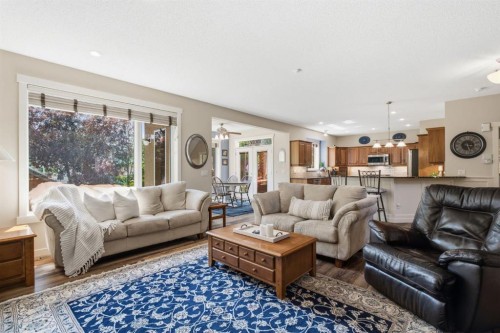 31 Chapala Close Se, Calgary, AB - Indoor Photo Showing Living Room
