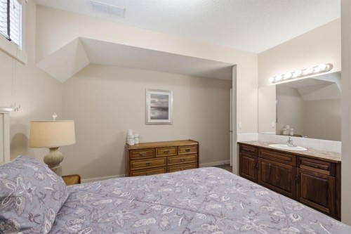 31 Chapala Close Se, Calgary, AB - Indoor Photo Showing Bedroom