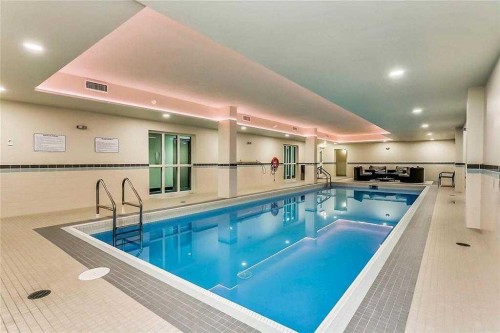 511-340 14 Avenue Sw, Calgary, AB - Indoor Photo Showing Other Room With In Ground Pool
