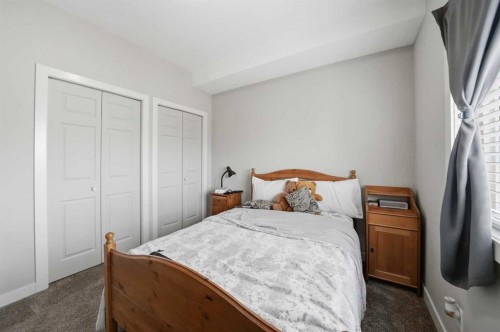 3430 49 Avenue, Red Deer, AB - Indoor Photo Showing Bedroom
