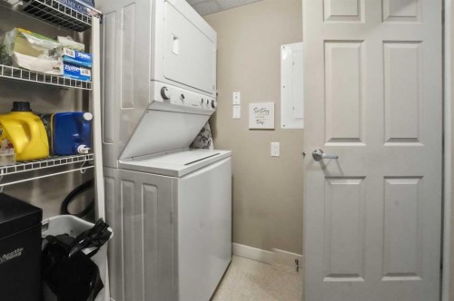 3430 49 Avenue, Red Deer, AB - Indoor Photo Showing Laundry Room