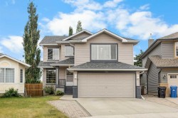 256 Harvest Glen Place NE Calgary, AB T3K 4J1