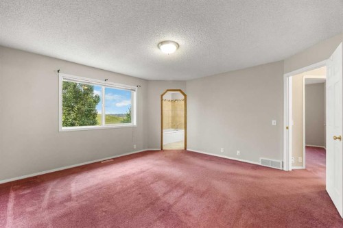 256 Harvest Glen Place Ne, Calgary, AB - Indoor Photo Showing Other Room