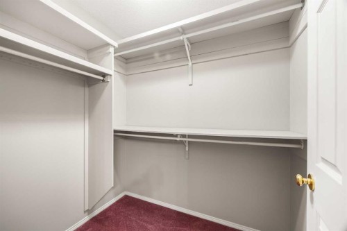 256 Harvest Glen Place Ne, Calgary, AB - Indoor With Storage