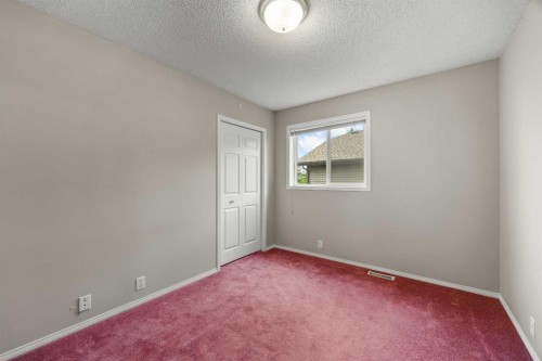 256 Harvest Glen Place Ne, Calgary, AB - Indoor Photo Showing Other Room