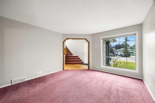 256 Harvest Glen Place Ne, Calgary, AB - Indoor Photo Showing Other Room