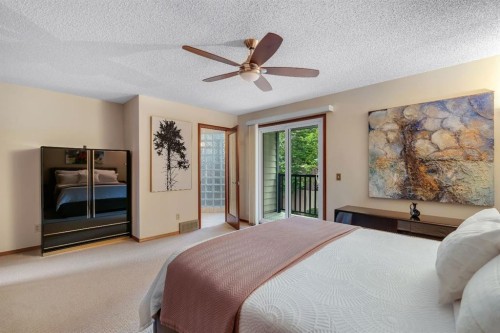 420 Strathcona Drive Sw, Calgary, AB - Indoor Photo Showing Bedroom