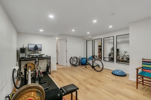 420 Strathcona Drive Sw, Calgary, AB - Indoor