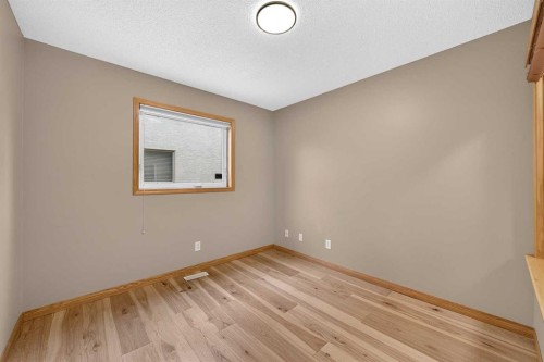 78 Hampstead View Nw, Calgary, AB - Indoor Photo Showing Other Room