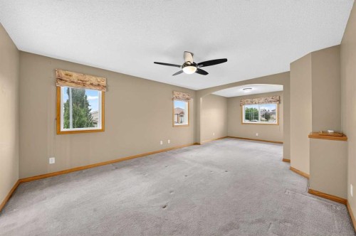 78 Hampstead View Nw, Calgary, AB - Indoor Photo Showing Other Room