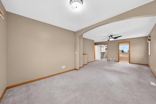 78 Hampstead View Nw, Calgary, AB - Indoor Photo Showing Other Room