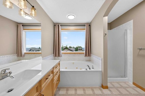 78 Hampstead View Nw, Calgary, AB - Indoor Photo Showing Bathroom