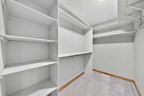 78 Hampstead View Nw, Calgary, AB - Indoor With Storage