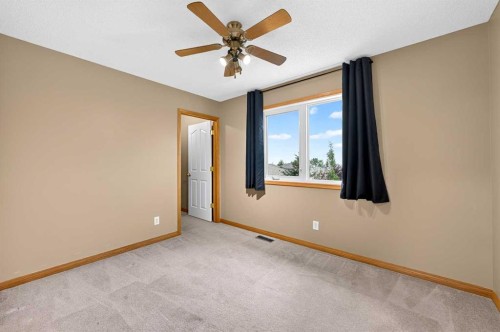 78 Hampstead View Nw, Calgary, AB - Indoor Photo Showing Other Room