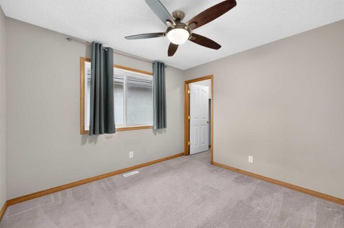 78 Hampstead View Nw, Calgary, AB - Indoor Photo Showing Other Room