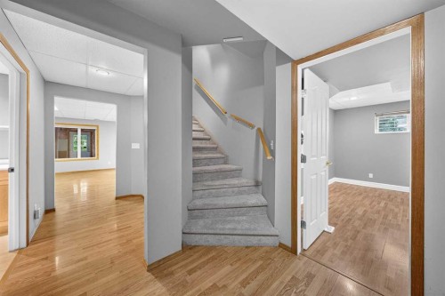 78 Hampstead View Nw, Calgary, AB - Indoor Photo Showing Other Room