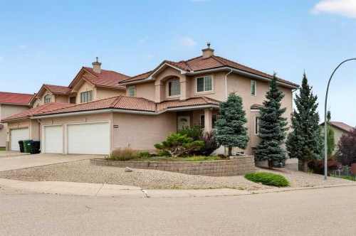 78 Hampstead View Nw, Calgary, AB - Outdoor With Facade