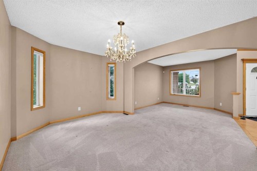78 Hampstead View Nw, Calgary, AB - Indoor Photo Showing Other Room