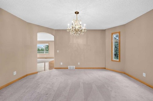 78 Hampstead View Nw, Calgary, AB - Indoor Photo Showing Other Room